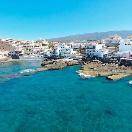 Atico Con Vistas Al Mar En El Centro De La Caleta أذيخي