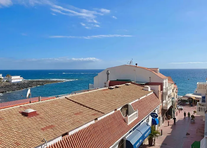 Atico Con Vistas Al Mar En El Centro De La Caleta *
